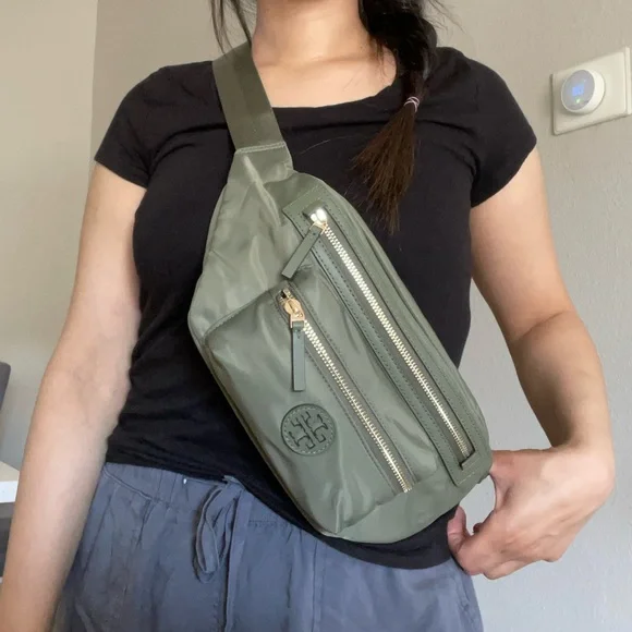 New✨authentic nylon belt bag (green) - Picture 14 of 15